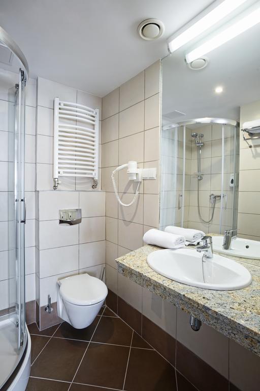 Hotel Royal Botanic Lublin Room photo