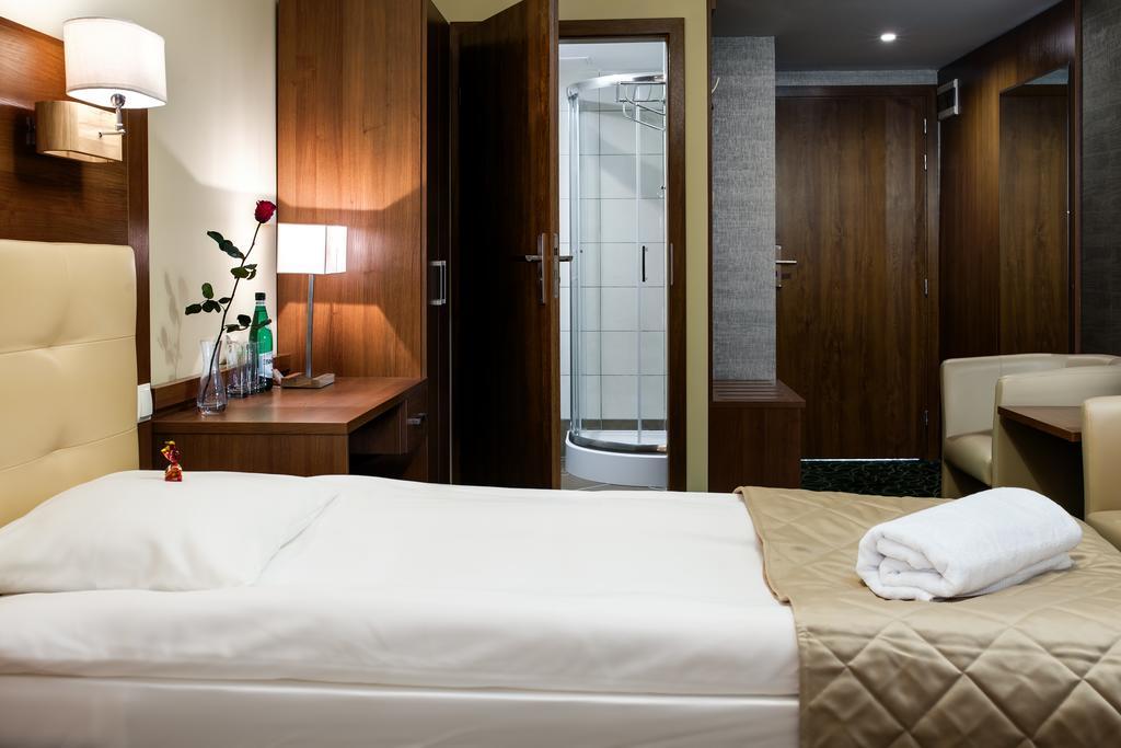 Hotel Royal Botanic Lublin Exterior photo